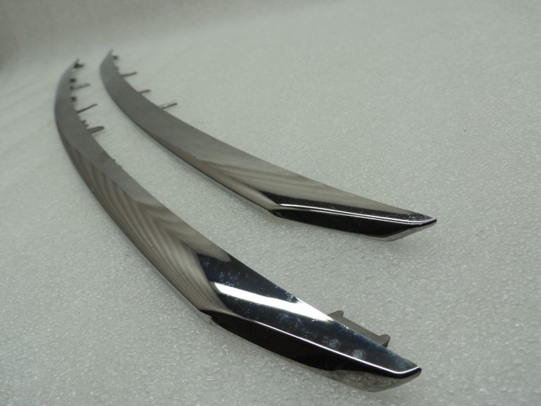 Peugeot 2008 priekšējā bampera crom molding vāks 1610144980