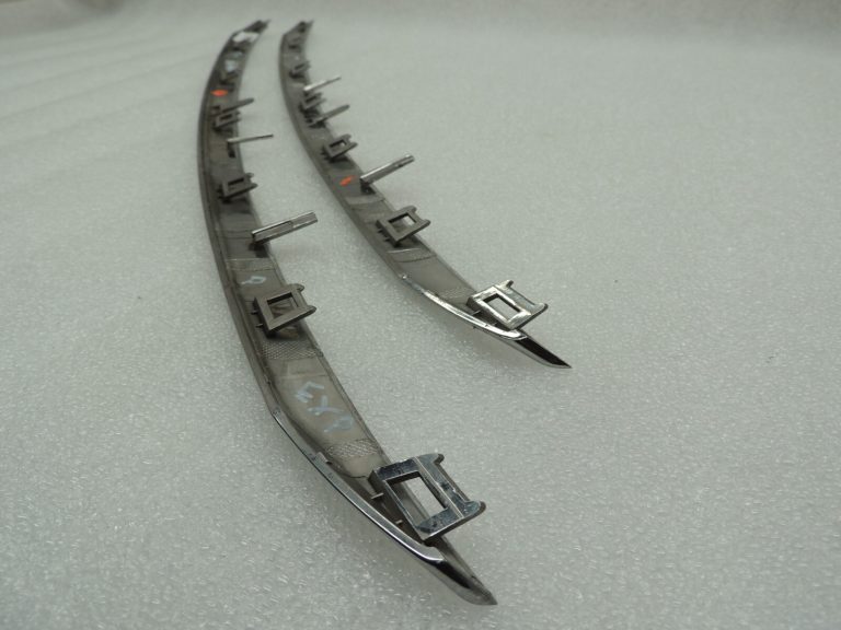 Peugeot 2008 priekšējā bampera crom molding vāks 1610144980