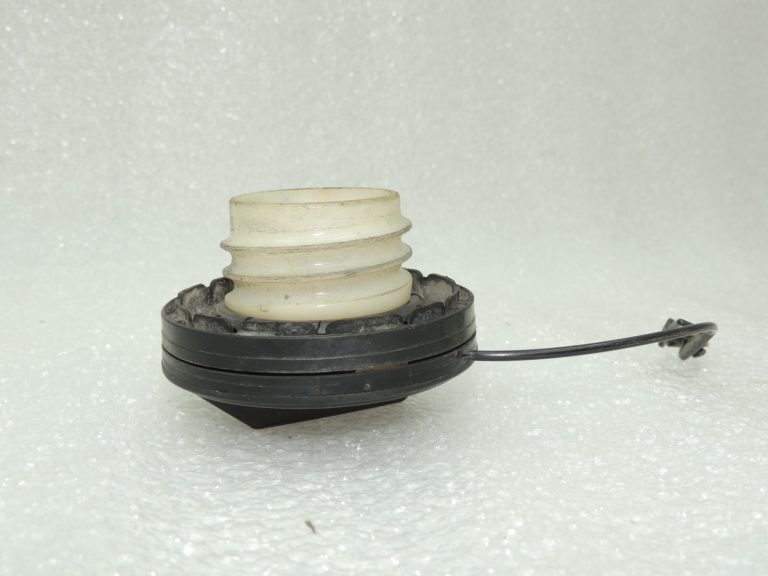 Oriģinālais Suzuki degvielas uzpildes vāciņš 8926065G10