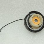 Oriģinālais Suzuki degvielas uzpildes vāks 89260-65GA2