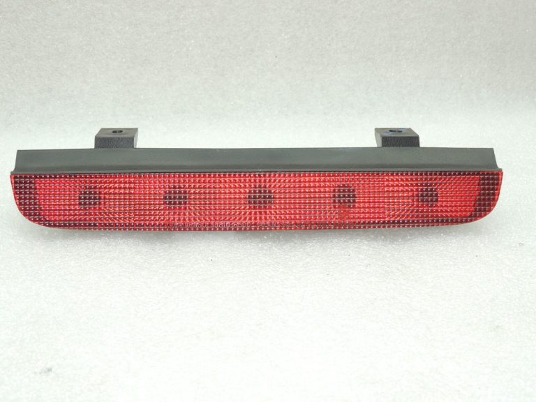 Suzuki Jimny III Trešais bremžu lukturis 35820-81A00