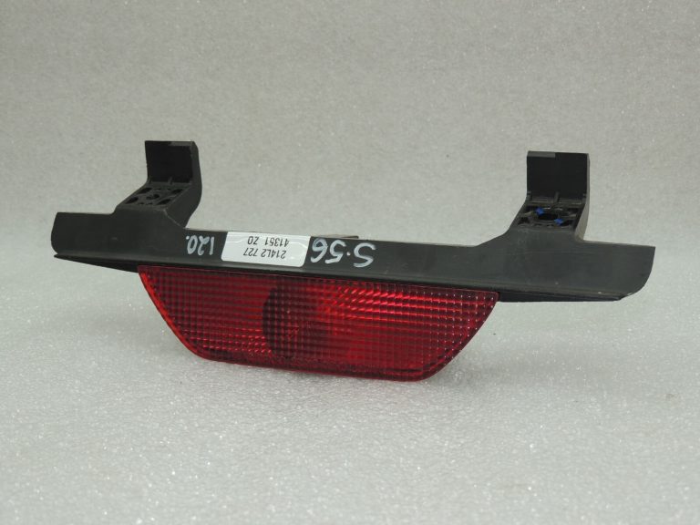 Suzuki Jimny III Trešais bremžu lukturis 35820-84A02 35820-84A13