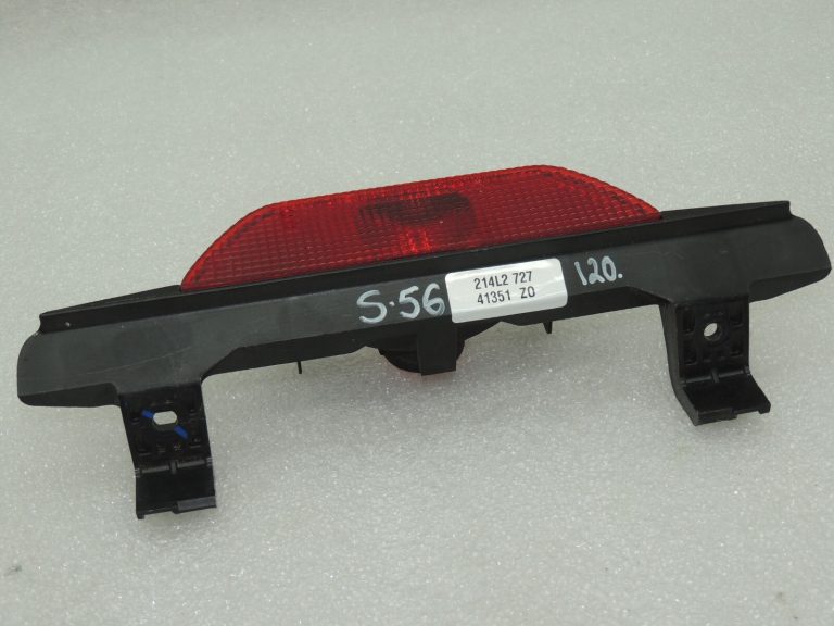 Suzuki Jimny III Trešais bremžu lukturis 35820-84A02 35820-84A13