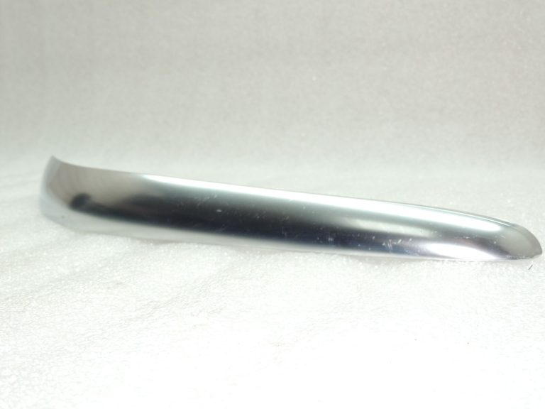 Suzuki SX4 I instrumentu paneļa vāks hromēts labajā pusē 73851-79J00-ZFG