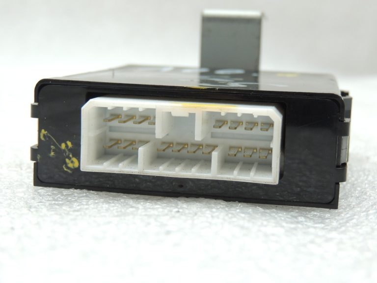 Suzuki Liana centrālās bloķēšanas vadības bloks vadības bloks 37190-54G80