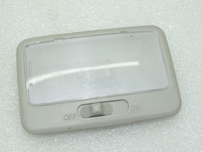 Suzuki Grand Vitara II salona gaismas jumta lukturis 36210-60G01-6GS