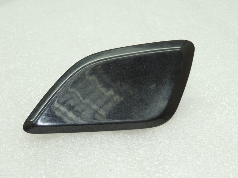 Suzuki SX4 II vāciņš priekšējo lukturu mazgātājs ZCE Cosmic Black 39154-61MA1