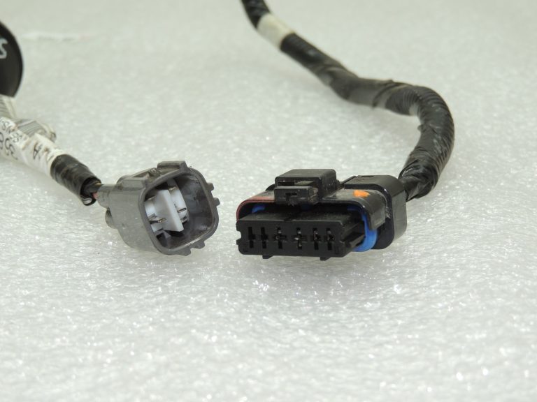 Suzuki Vitara LY IV elektroinstalācijas instalācija degvielas sūknis 36882-61M00