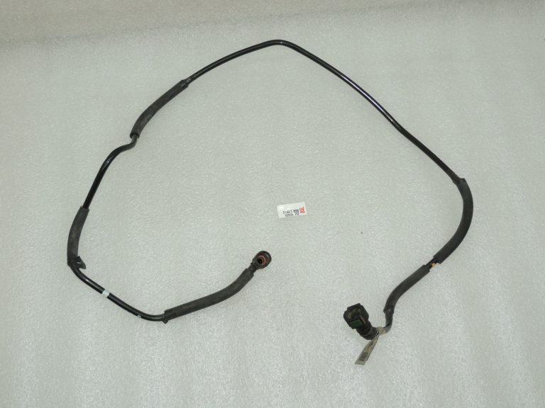 Suzuki Vitara LY 1.4i hibrīds K14D Ventilācijas caurules degvielas tvertne 18352-74S00