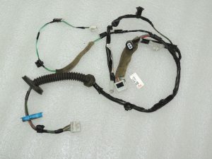 Suzuki Vitara LY IV Aizmugurējo kreiso durvju elektroinstalācijas instalācija 3675154PB0