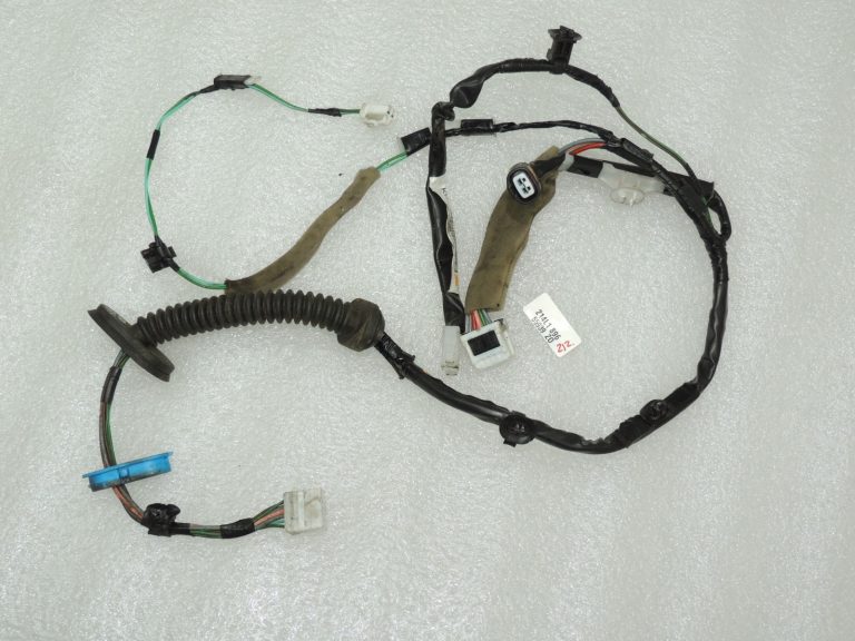 Suzuki Vitara LY IV Aizmugurējo kreiso durvju elektroinstalācijas instalācija 3675154PB0