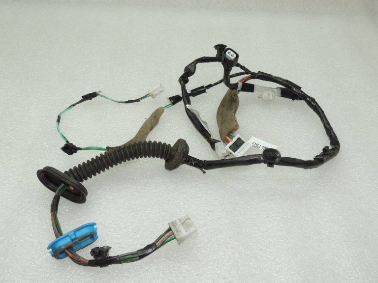 Suzuki Vitara LY IV Aizmugurējo kreiso durvju elektroinstalācijas instalācija 3675154PB0