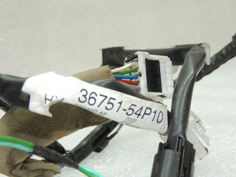 Suzuki Vitara LY IV Aizmugurējā labās puses durvju instalācija 3675154P10