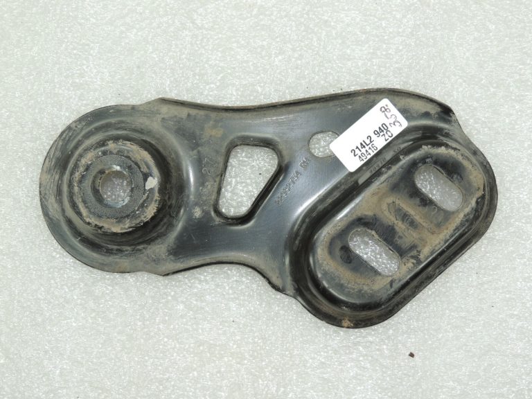 Opel Insignia B 1.5i apakšējā balsta priekšējā labā daļa 22982754