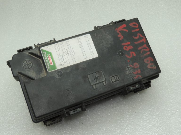 OEM Chrysler Grand Voyager 2.8CRDi V drošinātāju kārba R4692302AE