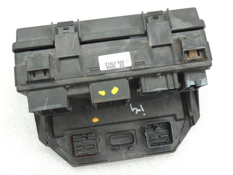 OEM Chrysler Grand Voyager 2.8CRDi V drošinātāju kārba R4692302AE