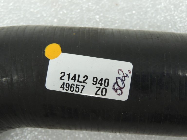 OEM Chrysler Grand Voyager 2.8CRDi V Pipe Turbo starpdzesētājs 4809883AB