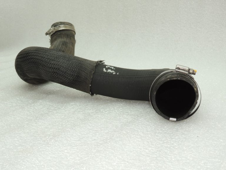 OEM Chrysler Grand Voyager 2.8CRDi V Pipe Turbo starpdzesētājs 4809886AC