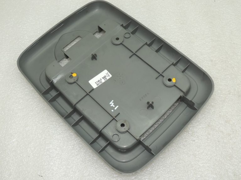 OEM Chrysler Grand Voyager 2.8CRDi V grīdas konsoles plaukts YQ04BD5AC