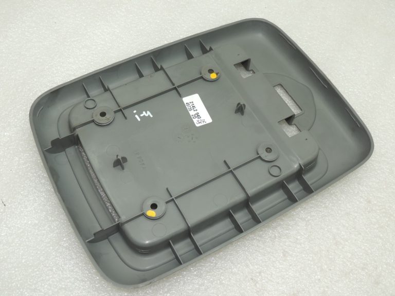 OEM Chrysler Grand Voyager 2.8CRDi V grīdas konsoles plaukts YQ04BD5AC