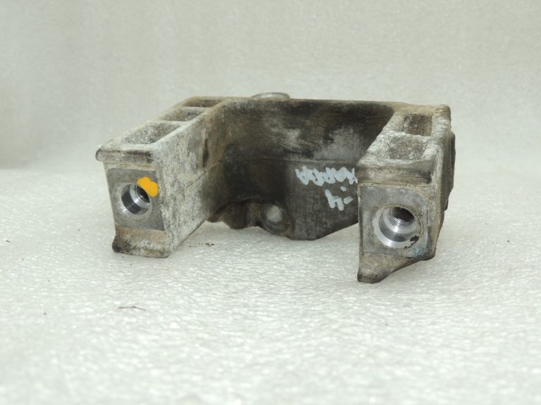 OEM Chrysler Grand Voyager 2.8CRDi V motora stiprinājums 4721335AA