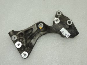 OEM Chrysler Grand Voyager 2.8CRDi V alternatora kronšteins 68027477AA