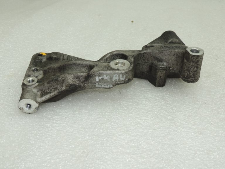 OEM Chrysler Grand Voyager 2.8CRDi V alternatora kronšteins 68027477AA
