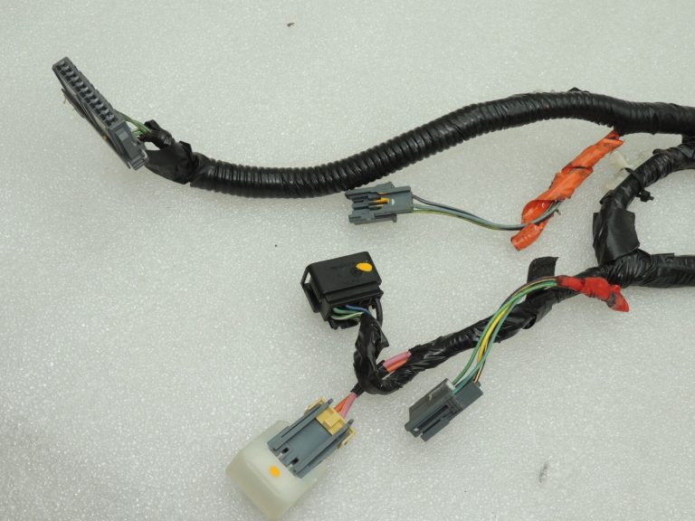 Oriģinālā Chrysler Grand Voyager V sēdekļu instalācija priekšējā kreisā 68050071AA