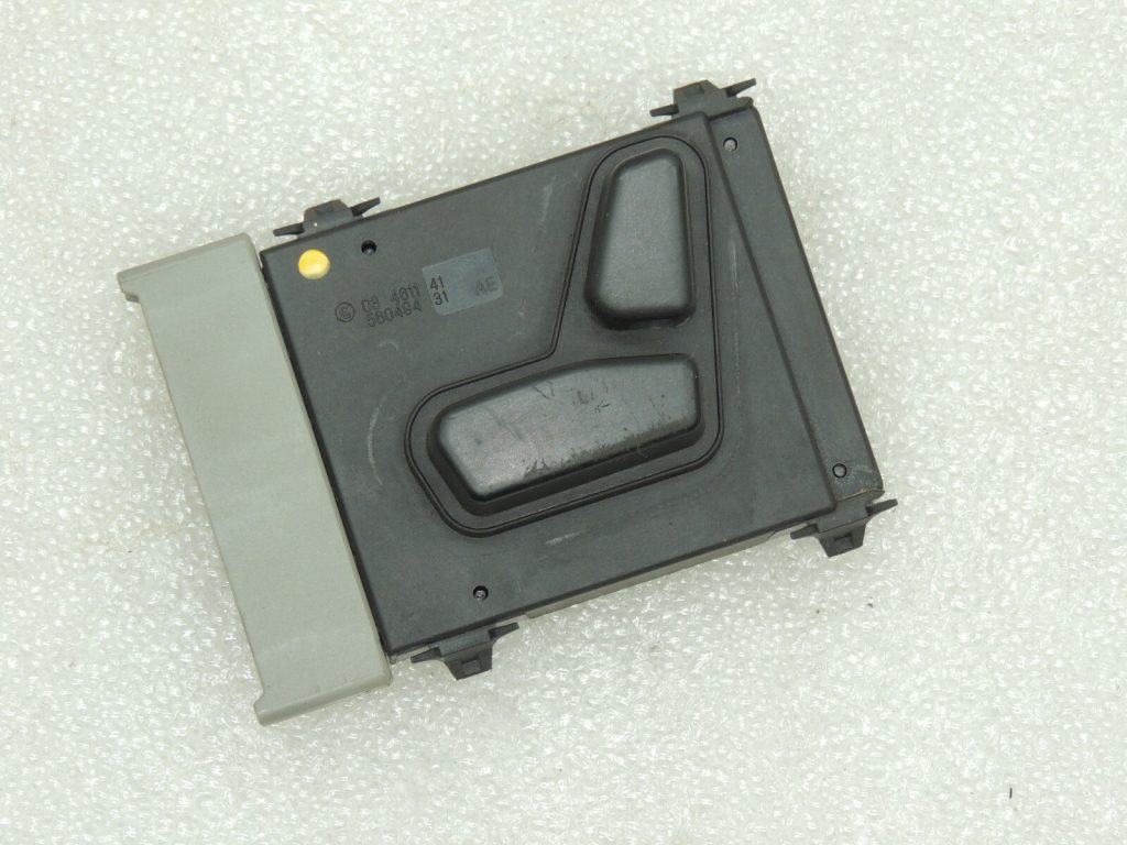 Original Chrysler Grand Voyager V Front left driver\'s seat control switch