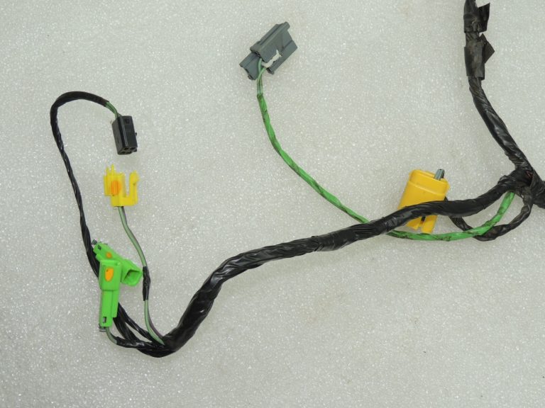 Oriģinālā Chrysler Grand Voyager V Sēdekļu instalācija priekšējā labajā pusē 68030774AA