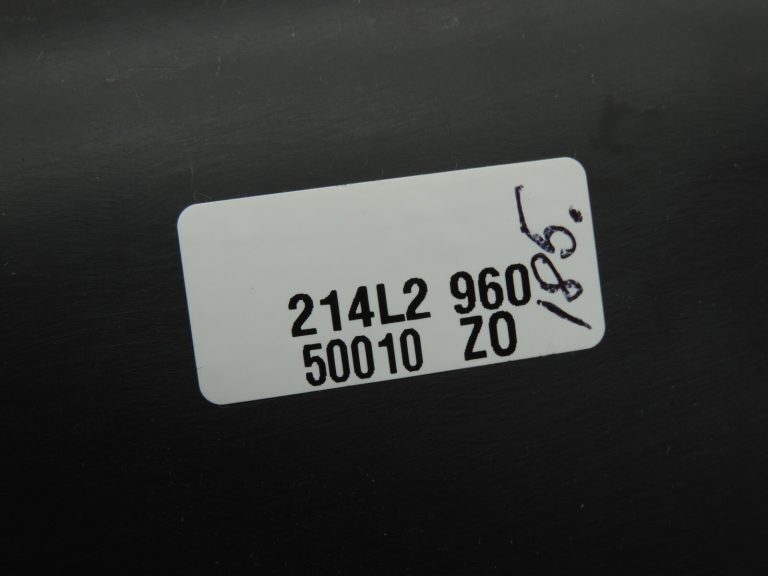Suzuki Grand Vitara II bagāžnieka instrumentu vāks 76230-65D10-P4Z