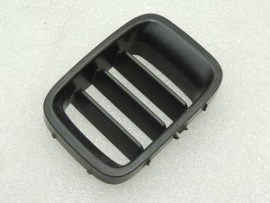 OEM Suzuki Jimny radiatora režģis priekšējais režģis 7211281A005PK