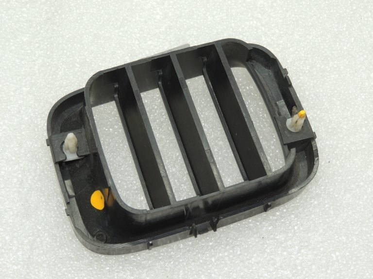 OEM Suzuki Jimny radiatora režģis priekšējais režģis 7211281A005PK