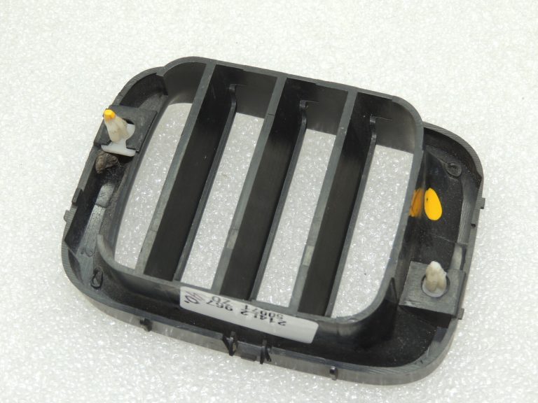 OEM Suzuki Jimny radiatora režģis priekšējais režģis 7211281A005PK