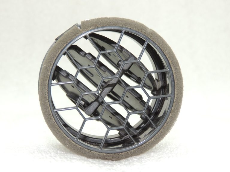 OEM Suzuki Jimny III ventilācijas režģis 7361075H015PK