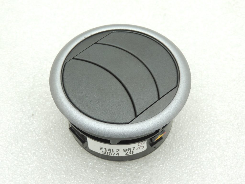 OEM Suzuki SX4 I ventilācijas restes 73630-62J10-BWL
