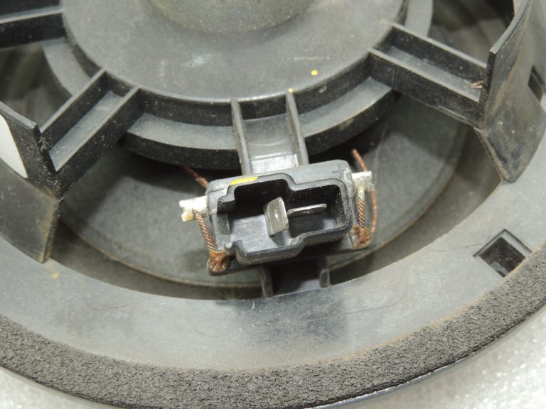 OEM Suzuki Grand Vitara 2007 durvju skaļrunis 3910265J30
