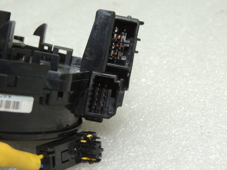 OEM Suzuki Grand Vitara III spolēto atsperu slīdgredzens 37480-64J1