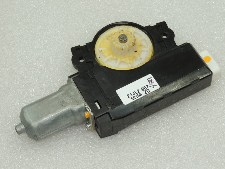 OEM Suzuki Grand Vitara III dzinēja jumta pārsegs 78719-65J00