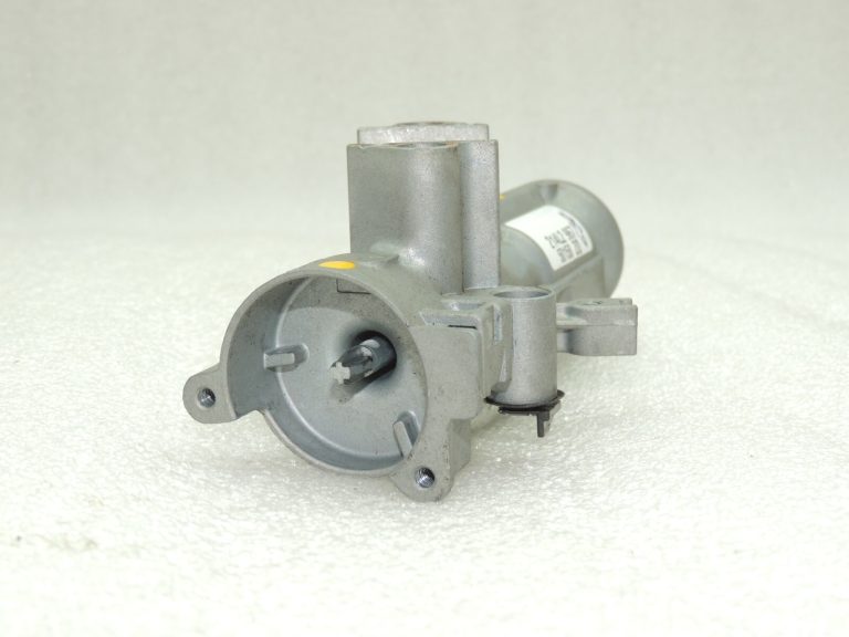 OEM Suzuki Grand Vitara III cilindra aizdedzes slēdzene 37101-62J10
