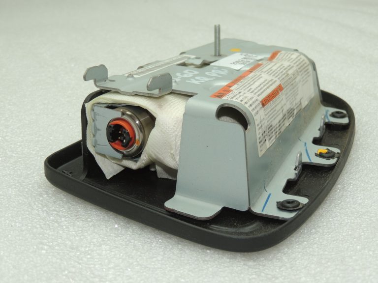 OEM Suzuki Grand Vitara III sēdekļa drošības modulis priekšējais kreisais 8585065J005PK