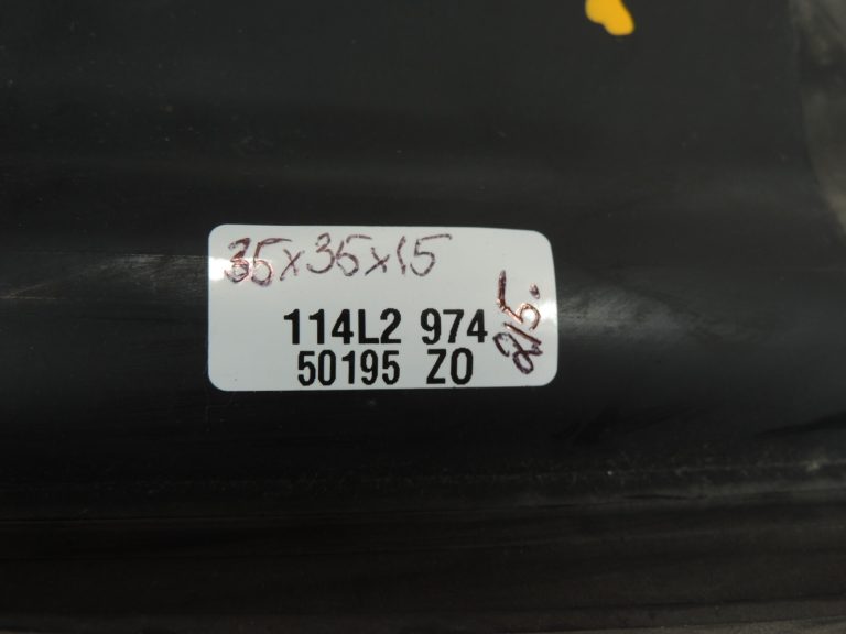 OEM Volvo S80 II gaisa ieplūdes atveres vāks priekšējais labais 31323243