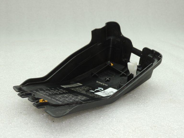 OEM Volvo S80 II drošinātāju kārbas vāks 31252841