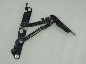 OEM Volvo S80 II aizmugurējo durvju eņģe labajā pusē 30799275