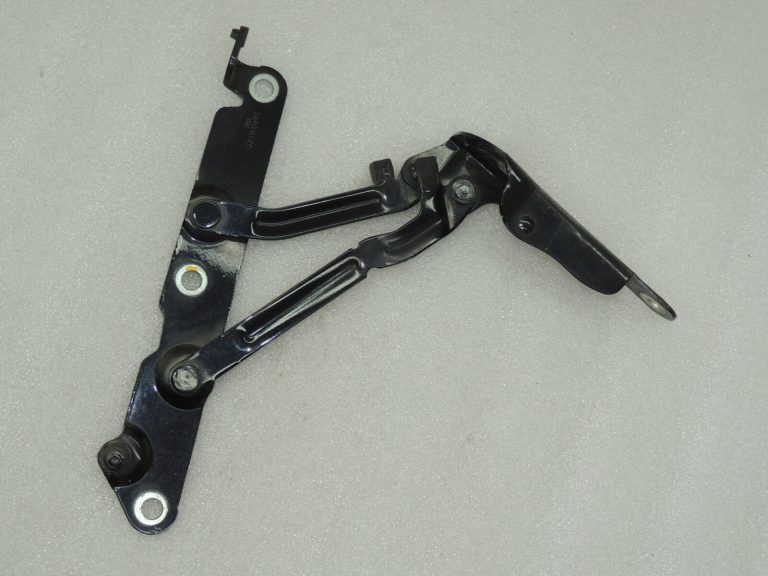 OEM Volvo S80 II aizmugurējo durvju eņģe labajā pusē 30799275