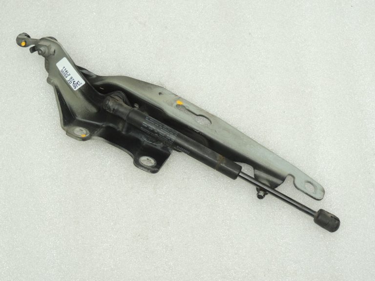 OEM Volvo S80 II motora pārsega eņģes labajā pusē 31385811