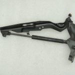 OEM Volvo S80 II motora pārsega eņģes labajā pusē 31385811