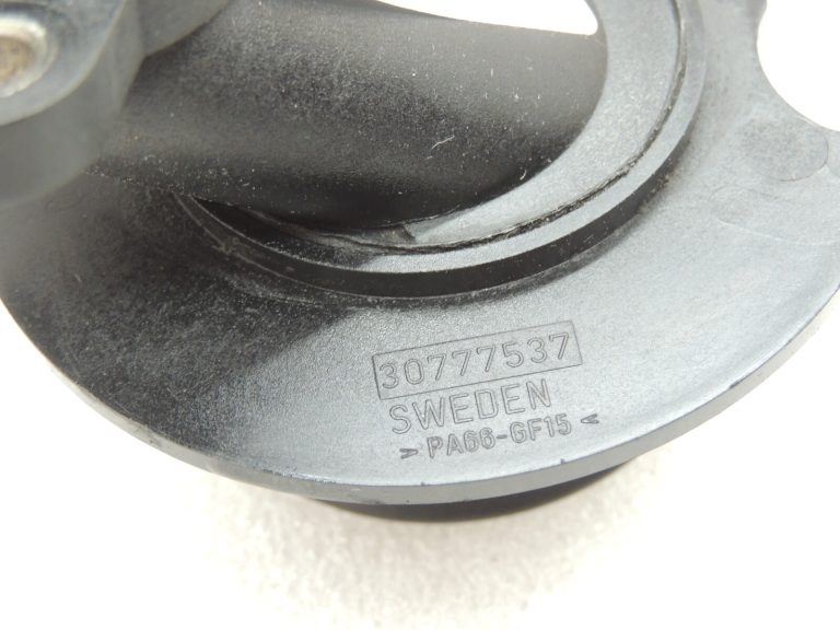 OEM Volvo S80 II 2.4D eļļas uzpildes kakliņš 31330189
