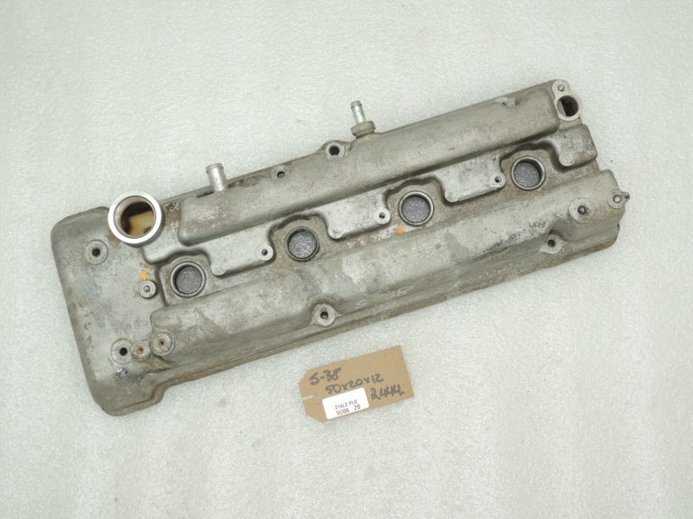 OEM Suzuki SX4 2.0i vārstu vāks 1117065J00, 1117065J01