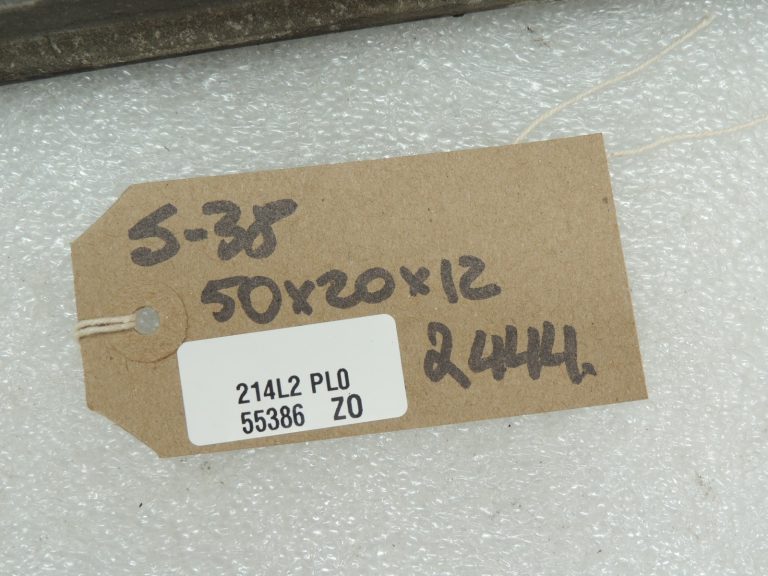 OEM Suzuki SX4 2.0i vārstu vāks 1117065J00, 1117065J01